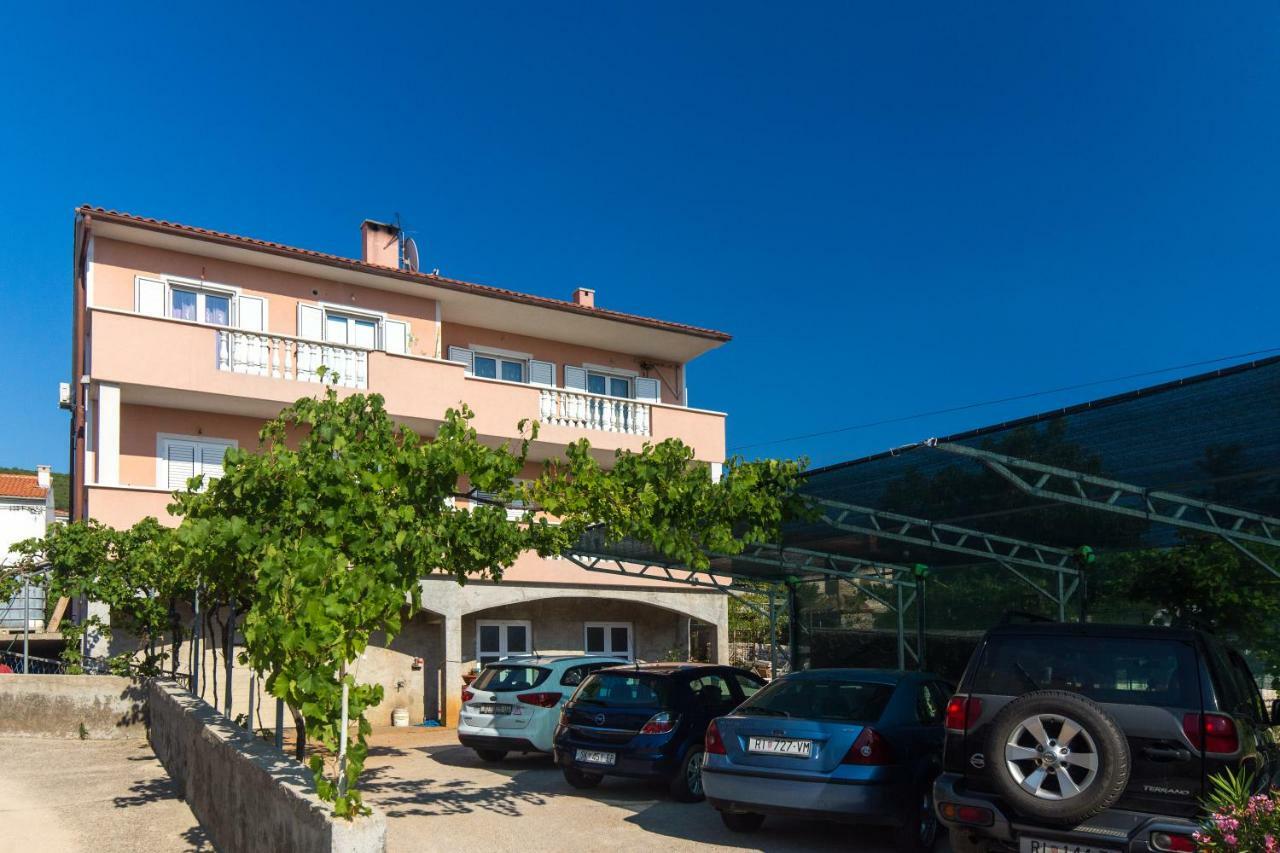 Apartments Bonifacic Punat Exterior foto