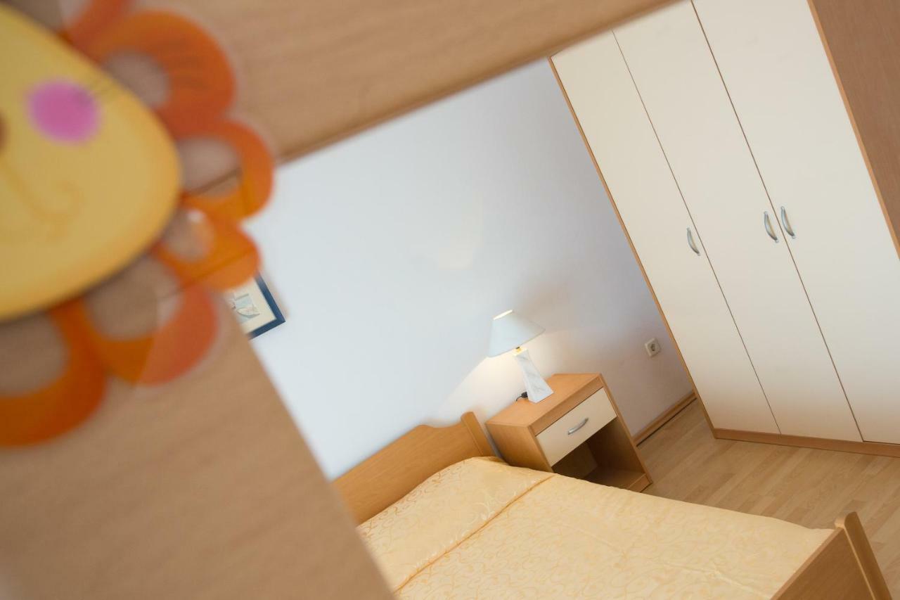 Apartments Bonifacic Punat Exterior foto